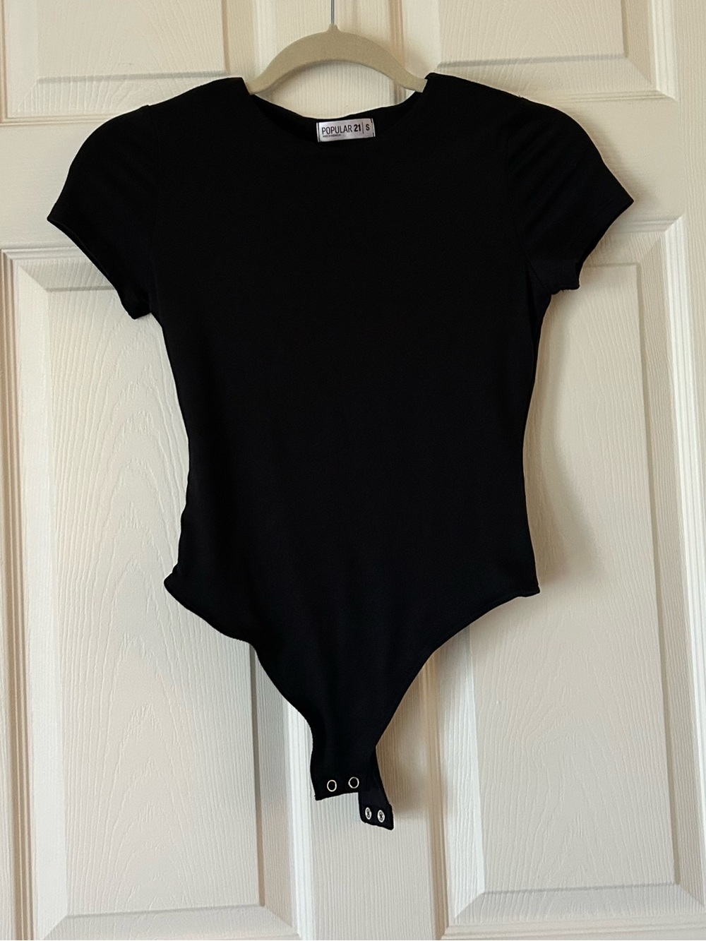 Popular 21 Black Short Sleeve Bodysuit Stretch Fitted Top - Size Small - Picture 2 of 10